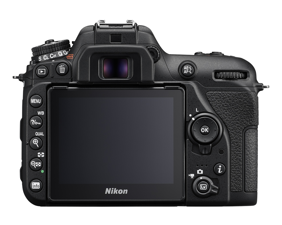 Nikon D7500 Kit AFS DX 18-140mm 3.5-5.6 ED VR
