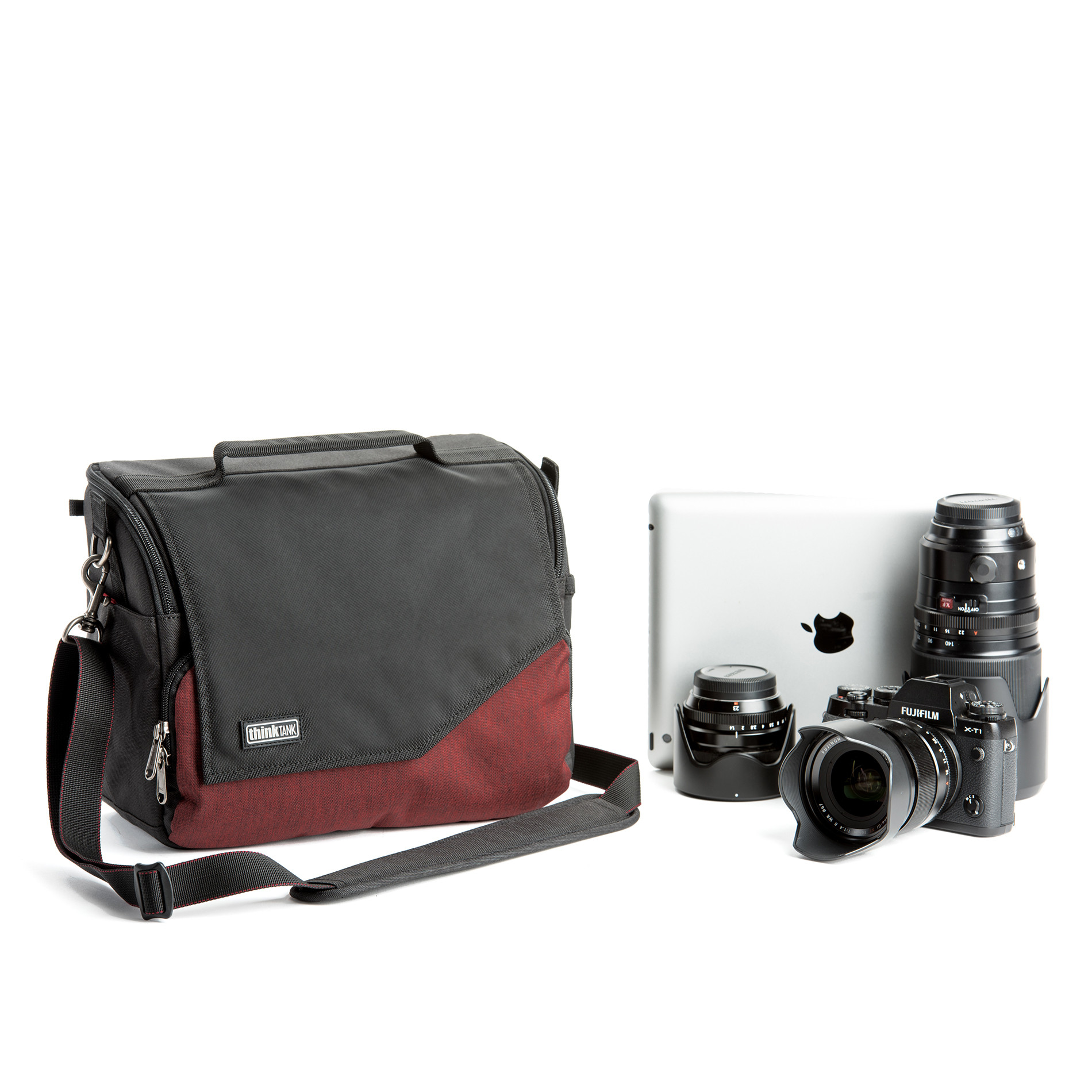 Think Tank MIRRORLESS MOVER i30 DEEP RED